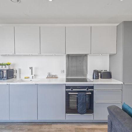 Luxury 2 Bedroom Apartment, On Broad Street! Birmingham Kültér fotó