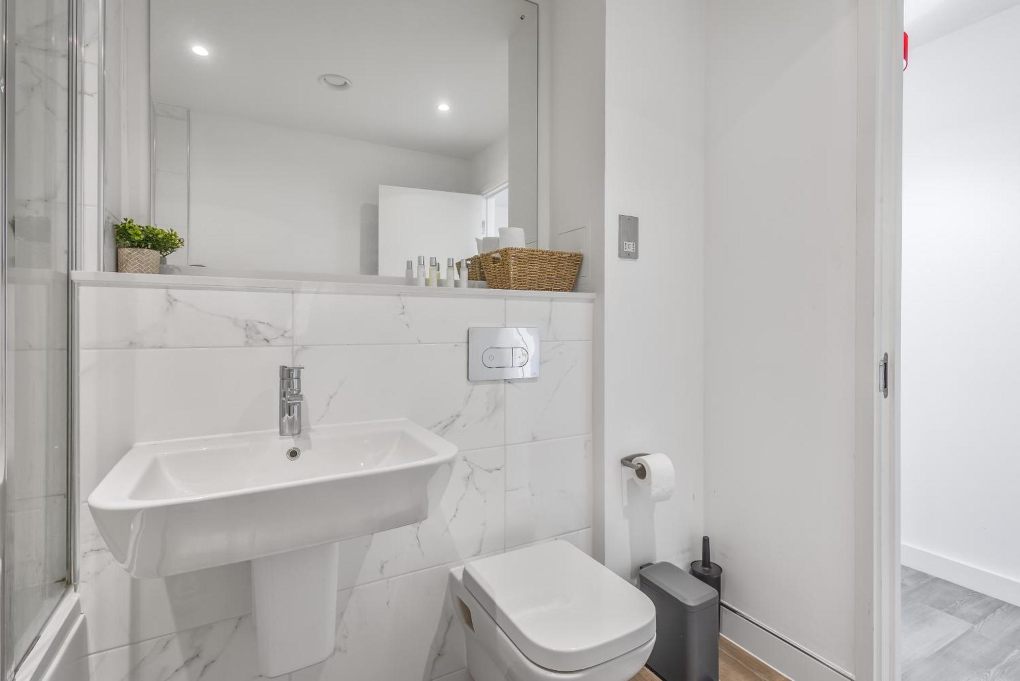 Luxury 2 Bedroom Apartment, On Broad Street! Birmingham Kültér fotó